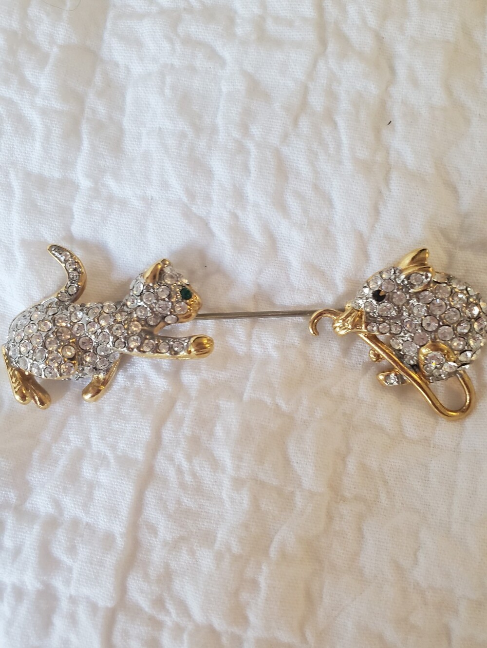 Vintage Crystal Cat and Mouse Brooch Pin - Gold Tone